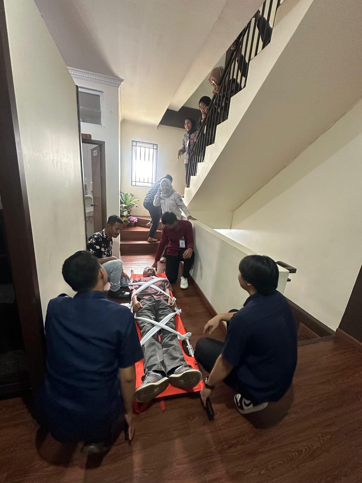 Pelatihan P3K karyawan BKP